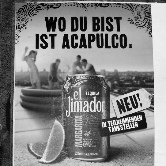 Ausschnitt aus einem Werbeplakat für ein akhoholhaltiges Getränk