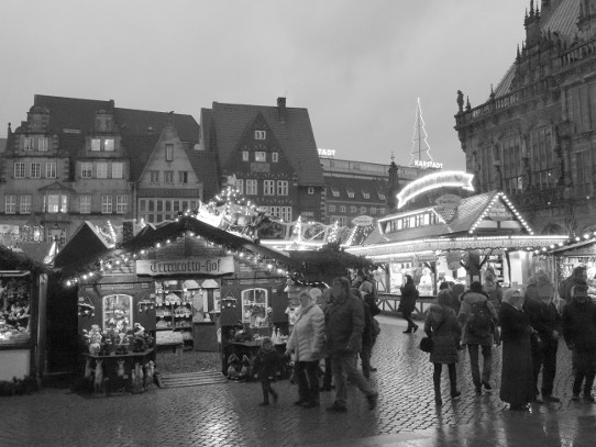 Der Weihnachtsmarkt vor dem Bremer Rathaus