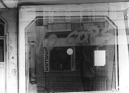 Grafitti auf einem Schaufenster  am Sielwall-Eck